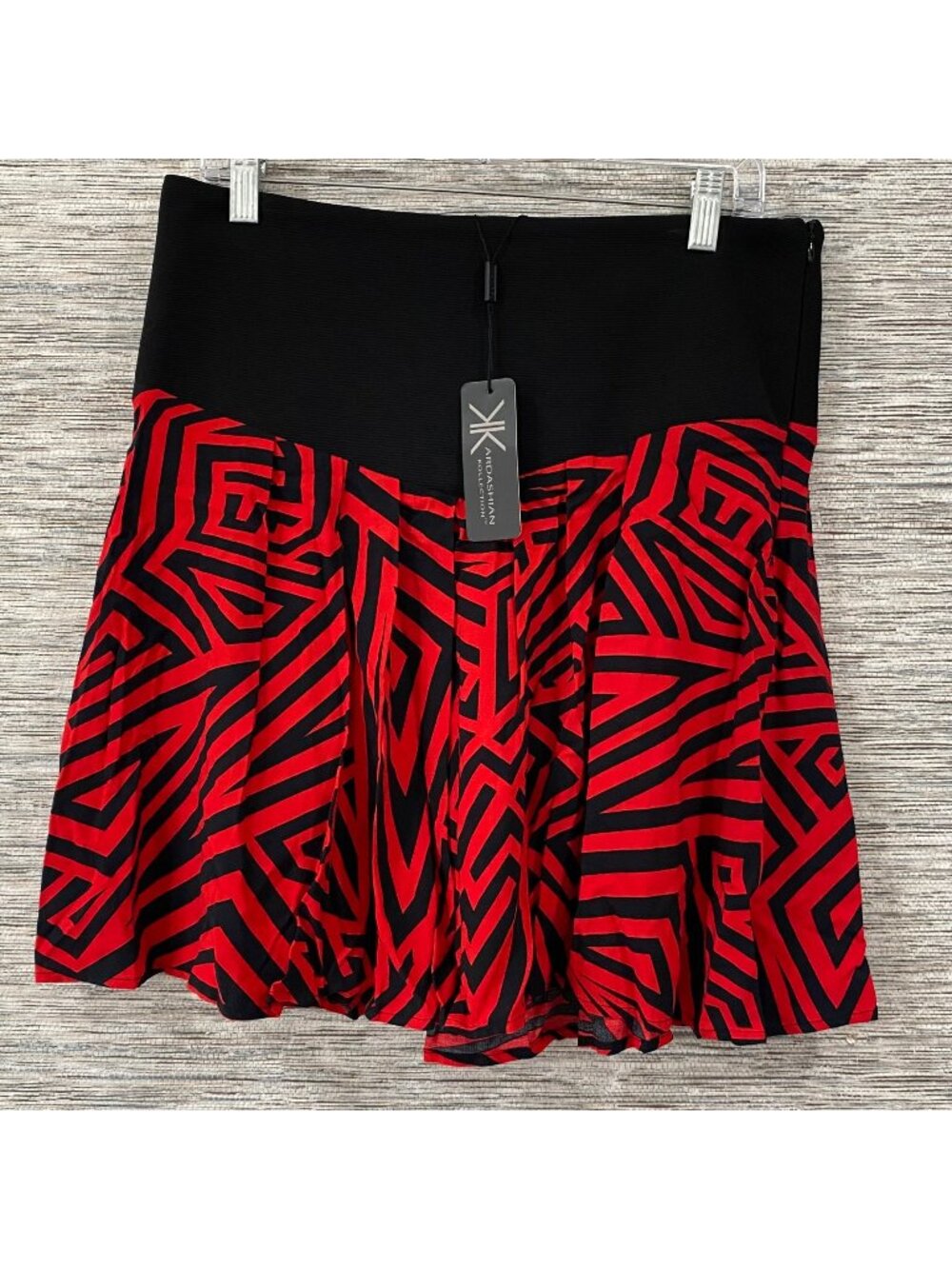 ❤️Kardashian Kollection Red Black Geometric Flare Skirt NWT XL Statement MSRP 68